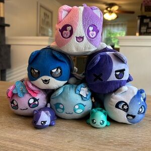Aphmau meemeows plush bundle - 6 plush + 2 mini figures